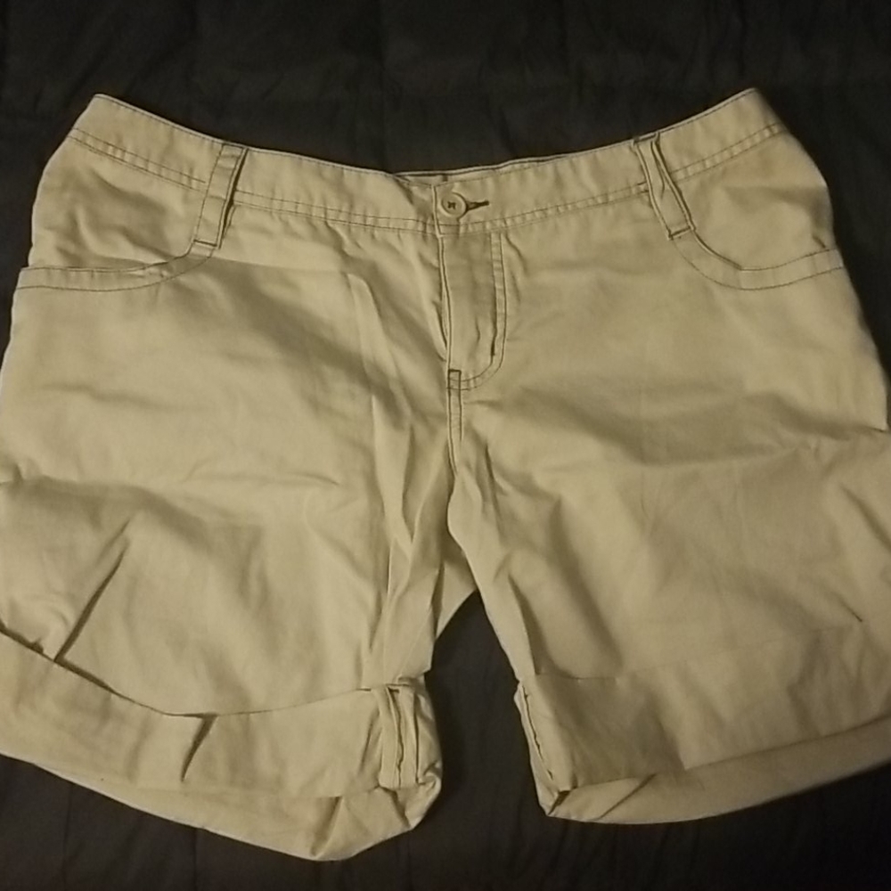 Khaki shorts